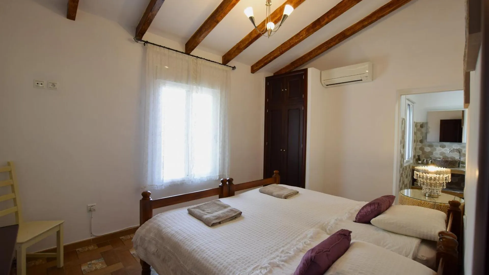 Charming Villa With Private Pool Near Arenas Spain
