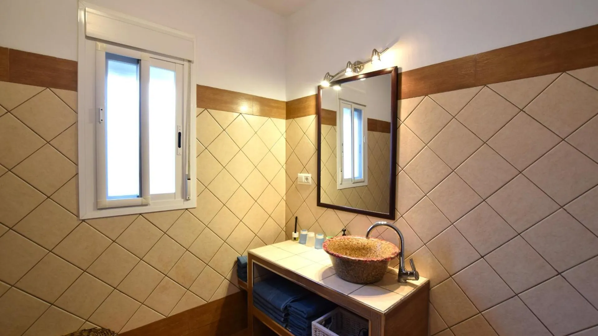 Charming Villa With Private Pool Near Arenas