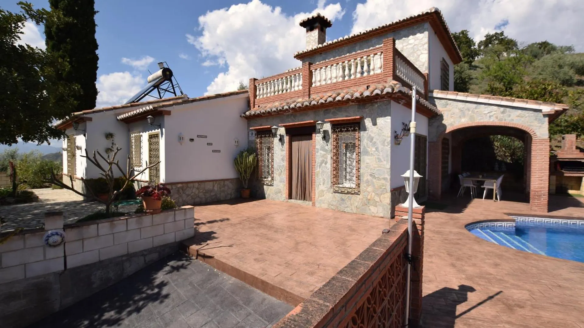 Charming Villa With Private Pool Near Arenas