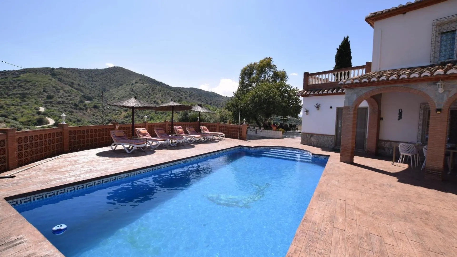 Charming Villa With Private Pool Near Arenas Spain