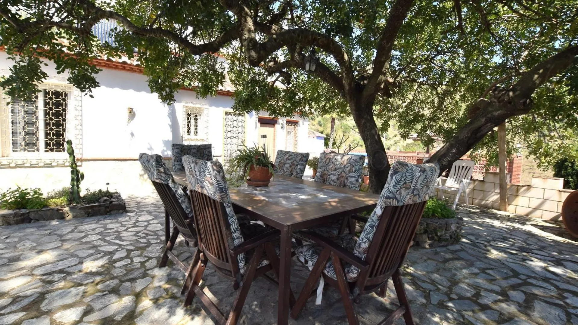 Charming Villa With Private Pool Near Arenas