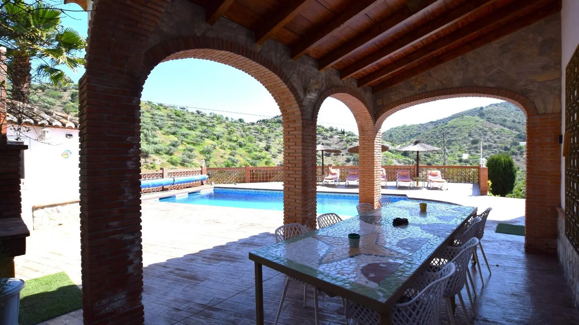 Charming Villa With Private Pool Near Arenas